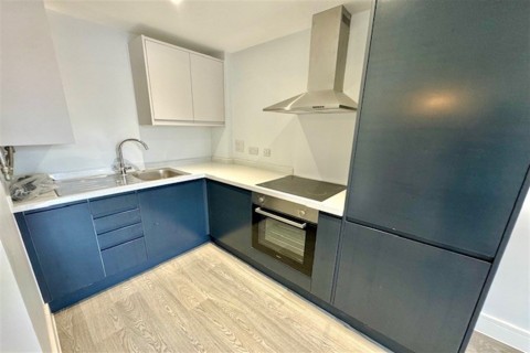 View Full Details for Clarendon Apartments, Canal Walk, Southampton, SO14