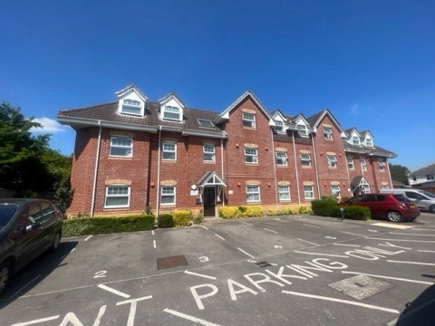 View Full Details for Parjoy House, Salisbury Close, Eastleigh, Hampshire, SO50