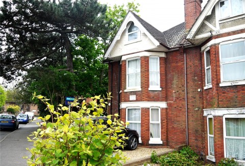 View Full Details for Westridge Road, Southampton, Hampshire, SO17