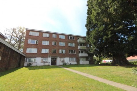 View Full Details for West End Road, Southampton, Hampshire, SO18