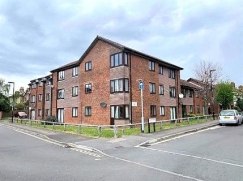 View Full Details for Almond Road, Southampton, Hampshire, SO15