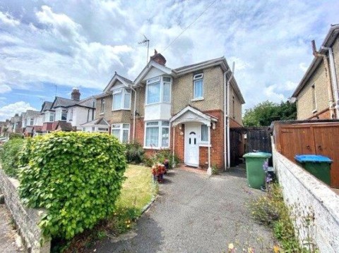 View Full Details for King Georges Avenue, Southampton, Hampshire, SO15