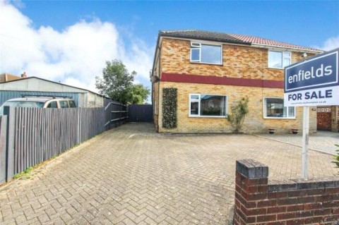 View Full Details for Chestnut Avenue, Eastleigh, Hampshire, SO50