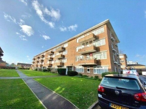 View Full Details for Shirley Road, Southampton, Hampshire, SO15